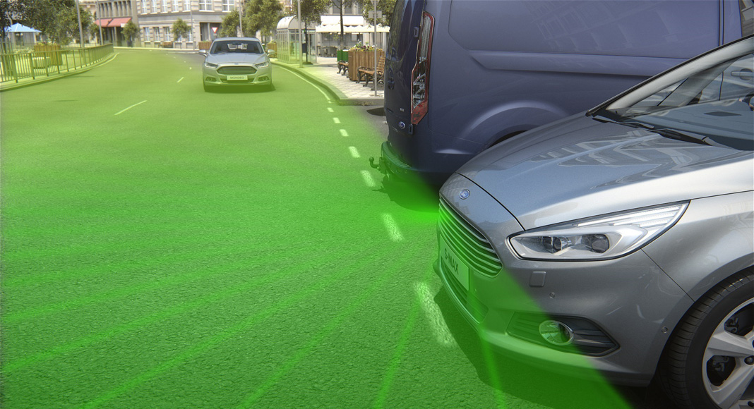 Car Rounding Corner Ford helps drivers to see round corners | Three60 by eDriving