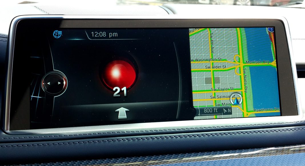 BMW cars to warn drivers traffic lights are changing