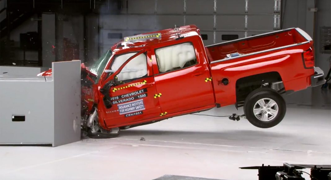 Only one pickup earns top safety rating in latest IIHS tests