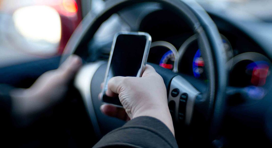 Survey reveals drivers send 3 million social media posts every week