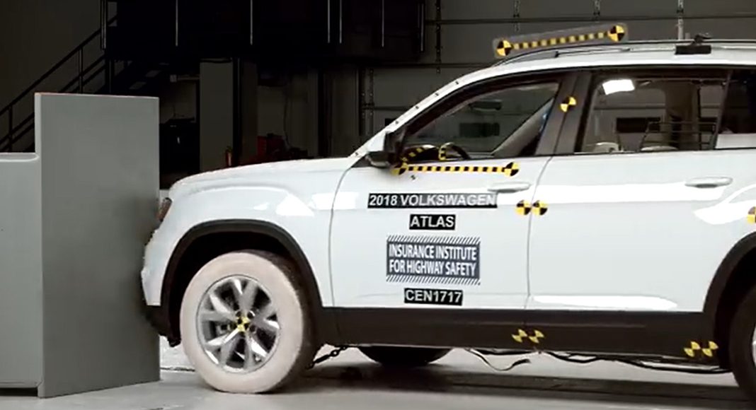 The 2018 Volkswagen Atlas has earned the Insurance Institute for Highway Safety (IIHS) Top Safety Pick award.