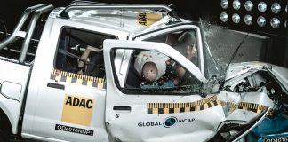 Global NCAP crash test Nissan NP300 Hardbody