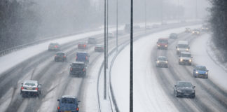 Snow and ice warning for drivers in UK