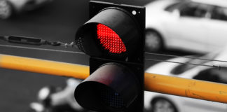 Delhi Police and Maruti Suzuki announce new traffic light detection system.