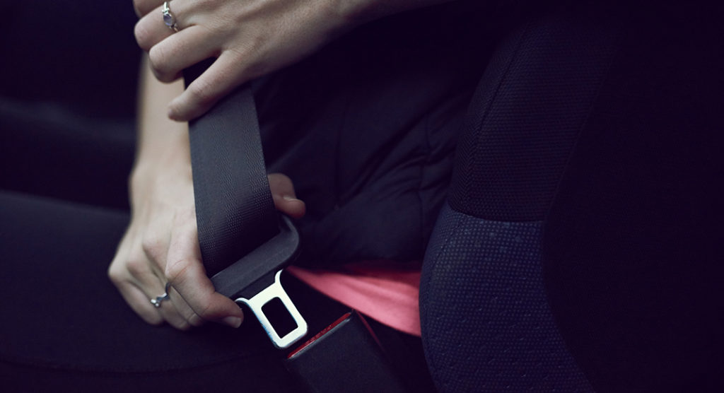 IIHS persistent seat belt reminders could save 1,500 lives per year