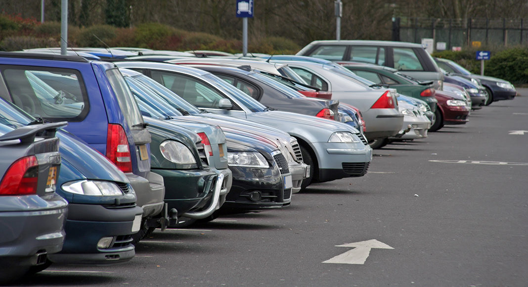 In a study by the RAC, 72 percent of 2,130 members said they wanted to see councils tackling motorists who leave their engines on, with 44 percent calling for drivers to be hit in the pocket.