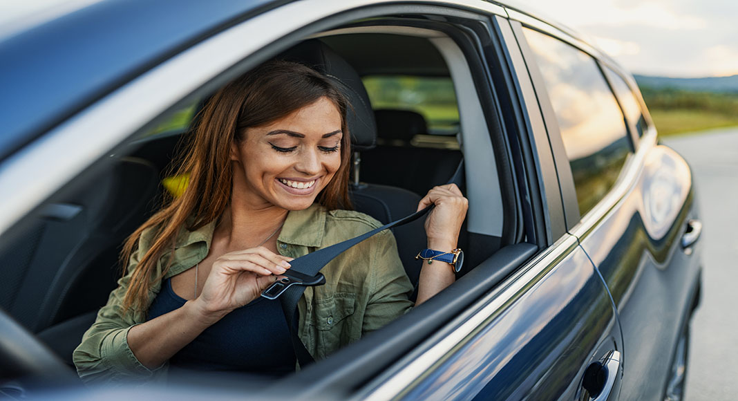 Only two SUVs received a ‘good’ Insurance Institute for Highway Safety rating in a new seat belt reminder test. Federal standards specify that seat belt reminders must include an audible signal that lasts for 4-8 seconds total and a visual alert that lasts at least 60 seconds whenever the driver’s seat belt is unbuckled.