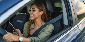 Now the Governors Highway Safety Authority (GHSA) has issued a new report with the aim of changing the social norm around distracted driving to make it completely unacceptable.