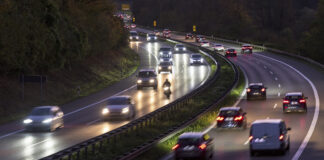 Complaints that today’s headlights are more likely to blind oncoming drivers have gotten louder in recent years, but glare is implicated in just a tiny fraction of nighttime crashes, and that percentage has hardly changed over the past decade, according to a new study.