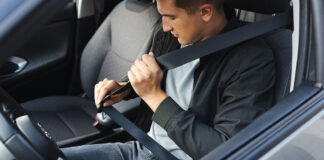 Wear your seatbelt correctly: new campaign highlights the very real risk âHow you wear your seatbelt matters,â thatâs the message to drivers in Western Australia as part of a road safety campaign.